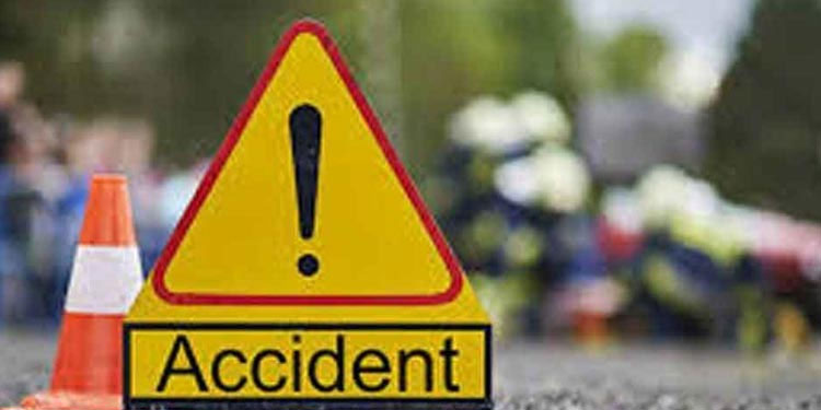 ചാത്തമംഗലത്ത് സ്വകാര്യ ബസുകൾ കൂട്ടിയിടിച്ചു ; യാത്രക്കാർക്കു പരുക്ക്