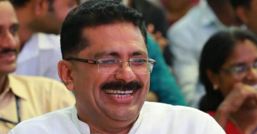 ‘സന്തോഷ്ട്രോഫി ഫൈനലും പെരുന്നാളും ഒപ്പം വന്നിട്ടും വാപ്പ…’; പരിഹസിച്ച് ജലീൽ