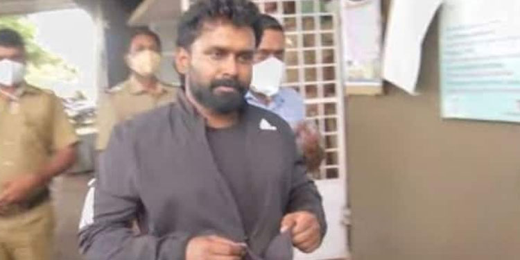 കാറിൽ എംഡിഎംഎ ; ഗുണ്ടാ നേതാവ് മരട് അനീഷ് കസ്റ്റഡിയിൽ