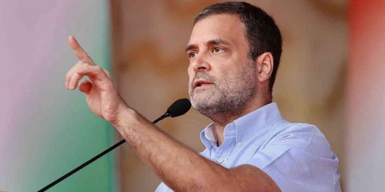 ആശുപത്രിയിലെത്തി അമ്മയെ കണ്ടു; വീണ്ടും ചോദ്യം ചെയ്യലിന് ഹാജരായി രാഹുൽ