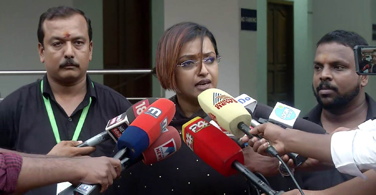 രാഷ്ട്രീയ വിവാദമുയർത്തി വീണ്ടും സ്വപ്ന; വെളിപ്പെടുത്തൽ ഏറ്റുപിടിച്ച് പ്രതിപക്ഷവും