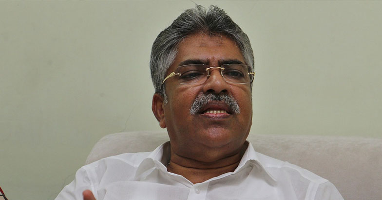 പി.സി.ജോർജിനു ജാമ്യം ലഭിക്കാൻ ഇടപെട്ടു ; കെമാൽ പാഷയ്ക്കെതിരെ പരാതി