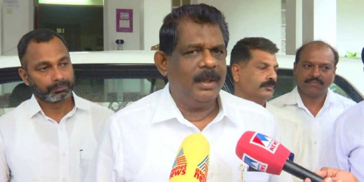 ഉദ്ഘാടനത്തിന് വന്ന ആന്റണി രാജുവിനെ ബഹിഷ്കരിച്ച് തൊഴിലാളി സംഘടനകൾ