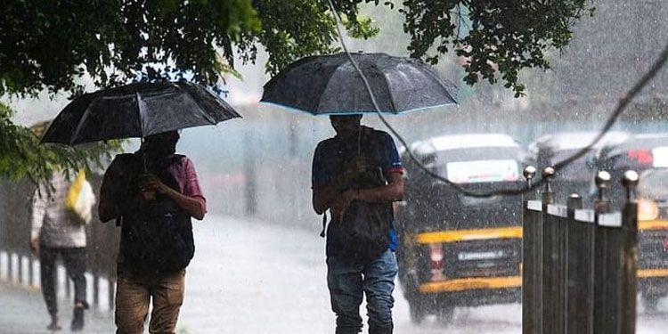 5 ദിവസം ഇടിമിന്നലോടു കൂടിയ വ്യാപകമായ മഴ ; ജനം ജാഗ്രത പാലിക്കണമെന്ന് മുഖ്യമന്ത്രി