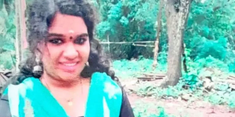യുവതിയുടെ മരണത്തിൽ ദുരൂഹത; ജാതിവിവേചനവും സ്ത്രീധനപീഡനവുമെന്ന് ബന്ധുക്കൾ
