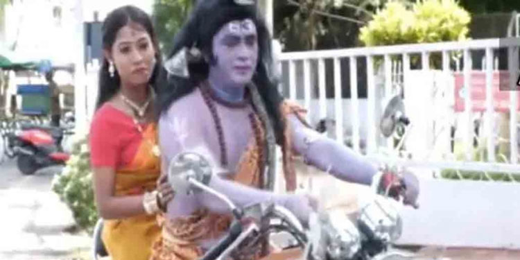 ശിവന്റെ വേഷമിട്ട് നാടകം കളിച്ചയാൾ അറസ്റ്റിൽ; വിട്ടയയ്ക്കണമെന്ന് ഹിമന്ത