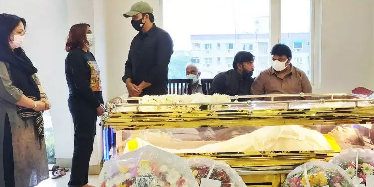 പ്രതാപ് പോത്തന് അന്ത്യാഞ്ജലിയർപ്പിച്ച് സിനിമാലോകം