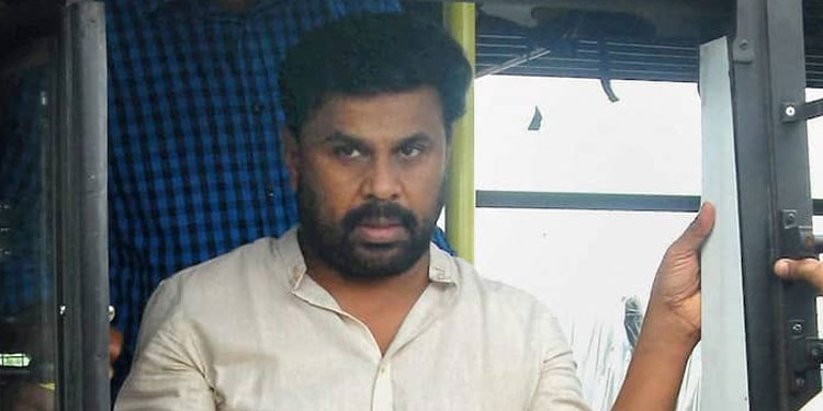 നടിയെ ആക്രമിച്ച കേസിൽ മെമ്മറി കാർഡിലെ ദൃശ്യങ്ങൾ ഇതുവരെ കണ്ടിട്ടില്ല : വിചാരണ കോടതി ജഡ്ജി