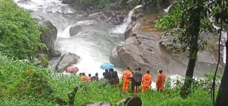 തുഷാരഗിരിയിൽ ഒഴുക്കിൽപ്പെട്ടത് ബേപ്പൂർ സ്വദേശി