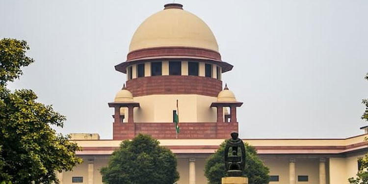 എസ് എൻ സി ലാവലിൻ കേസ്: സുപ്രീംകോടതി ഓഗസ്റ്റ് അവസാന ആഴ്ച പരിഗണിച്ചേക്കും