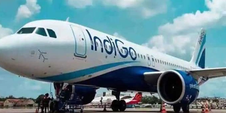 രാജ്യവ്യാപകമായി വിമാനസർവ്വീസുകൾ വൈകിയ സംഭവം : ഇൻഡിഗോയോട് വിശദീകരണം തേടി ഡിജിസിഎ