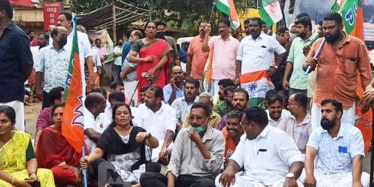 കരുവന്നൂര്‍ ബാങ്കില്‍ 30 ലക്ഷം: ചികിത്സയ്ക്ക് പണം ബാങ്ക് നല്‍കിയില്ല ; ഒടുവില്‍ മരണം