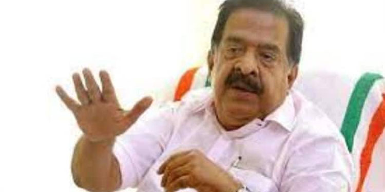 പന്ത്രണ്ട് മാസം കഴിഞ്ഞാലും എ കെ ജി സെന്‍റർ ആക്രമണത്തിലെ പ്രതികളെ പിടികൂടാനാകില്ല: രമേശ് ചെന്നിത്തല