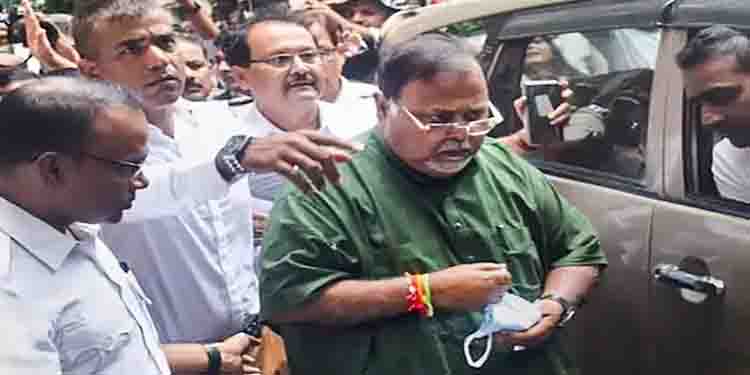 അധ്യാപക നിയമന അഴിമതി കേസ് : പാർത്ഥ ചാറ്റർജിയെ ആർമി ആശുപത്രിയിലേക്ക് മാറ്റണം ; ഇഡി കൊൽക്കത്ത ഹൈക്കോടതിയിൽ