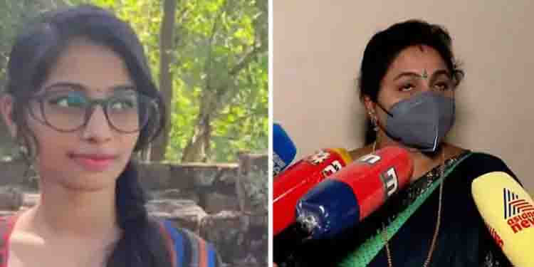 പാലക്കാട്ട് പേപ്പട്ടി കടിച്ച് പെണ്‍കുട്ടി മരിച്ച സംഭവം : മുറിവിന്‍റെ ആഴം കൂടിയത് കൊണ്ടാകാമെന്ന് ഡിഎംഒ