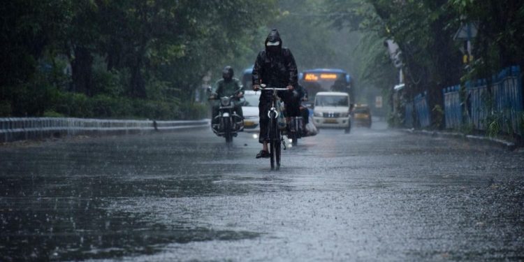 കനത്ത മഴ ; കണ്ണൂര്‍ ജില്ലയിലെ വിദ്യാഭ്യാസ സ്ഥാപനങ്ങൾക്ക് നാളെ അവധി