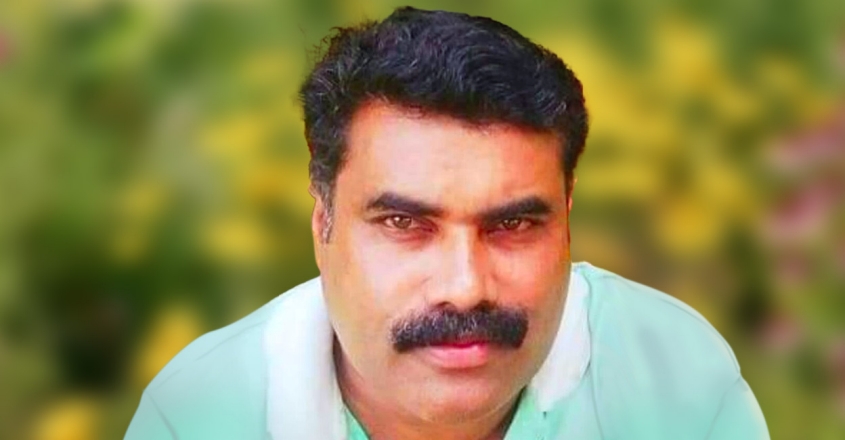 കാറിന്റെ തുറന്ന ഡോറിൽ ഇടിച്ച് ബൈക്ക് മറിഞ്ഞു ; മറ്റൊരു കാർ കയറി യുവാവ് മരിച്ചു