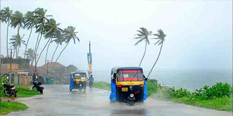 വടക്കൻ കേരളത്തിൽ മഴ ശക്തം ; വീടുകൾ തകർന്നു, 6 ജില്ലകളിൽ ഓറഞ്ച് അലർട്ട്