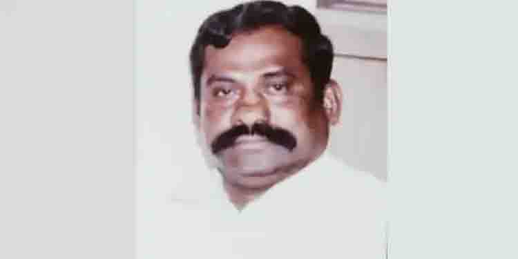 തമിഴ്നാട് കൊച്ചുമകൾക്ക് പലഹാരം വാങ്ങാനെത്തിയ ആളെ വെട്ടിക്കൊന്നു
