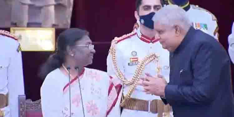 ജഗ്ദീപ് ധൻക‍ര്‍ ഉപരാഷ്ട്രപതിയായി സത്യപ്രതിജ്ഞ ചെയ്ത് അധികാരമേറ്റു