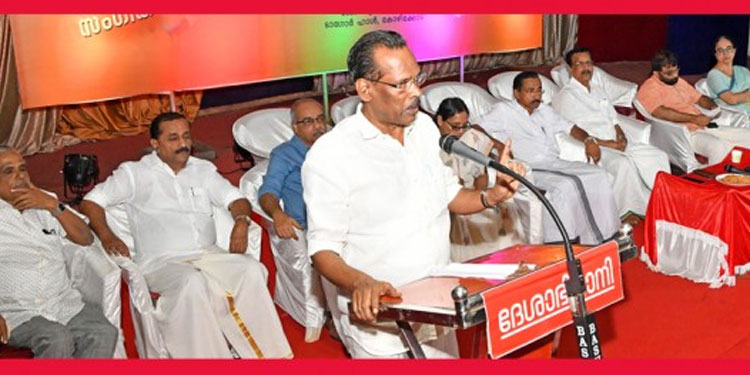 ബദൽ രാഷ്‌ട്രീയം ഉയർത്തിപ്പിടിക്കുന്നത്‌ ദേശാഭിമാനി മാത്രം: ടി പി രാമകൃഷ്‌ണൻ