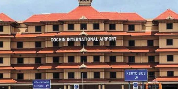 മലദ്വാരത്തിലൊളിപ്പിച്ച് സ്വര്‍ണം: കൊച്ചിയില്‍ രണ്ടുപേരില്‍ നിന്ന് 1968 ഗ്രാം സ്വര്‍ണം പിടികൂടി