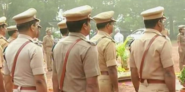 വിവാഹ സല്‍ക്കാരത്തിന് പൊലീസ് അകമ്പടി; മുഖ്യമന്ത്രിക്ക് പരാതി നൽകി പൊലീസ് അസോസിയേഷൻ