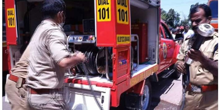 വടകരയില്‍ ടാങ്കര്‍ ലോറിയില്‍ ചോര്‍ച്ച, ടാങ്കർ സ്ഥലത്ത് നിന്ന് നീക്കം ചെയ്തു