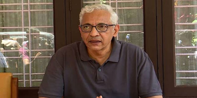 സർവകലാശാല പോര് കോടതിയിലേക്ക്; ഗവര്‍ണറുടെ സ്റ്റേ-കാരണം കാണിക്കൽ നടപടികൾക്കെതിരെ കണ്ണൂർ വി സി
