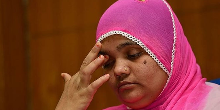 ‘ഭയമില്ലാതെ ജീവിക്കാനുള്ള അവകാശം തിരികെ തരൂ’: തന്നെ ബലാത്സംഗം ചെയ്തവരെ മോചിപ്പിച്ചതിനെതിരെ ബിൽക്കിസ് ബാനു