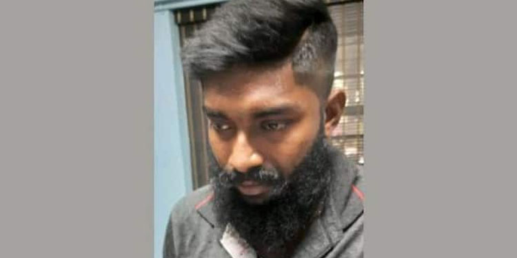 അര്‍ദ്ധരാത്രിയിൽ ബേക്കറിയിലെ പലഹാരങ്ങളും ചോക്ലേറ്റും മോഷ്ടിച്ച് കടത്തി, ഓട്ടോ ഡ്രൈവര്‍ പിടിയിൽ