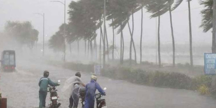 സംസ്ഥാനത്ത് ഒറ്റപ്പെട്ട ശക്തമായ മഴയ്ക്ക് സാധ്യത; വിവിധ ജില്ലകളിൽ യെലോ അലർട്ട്