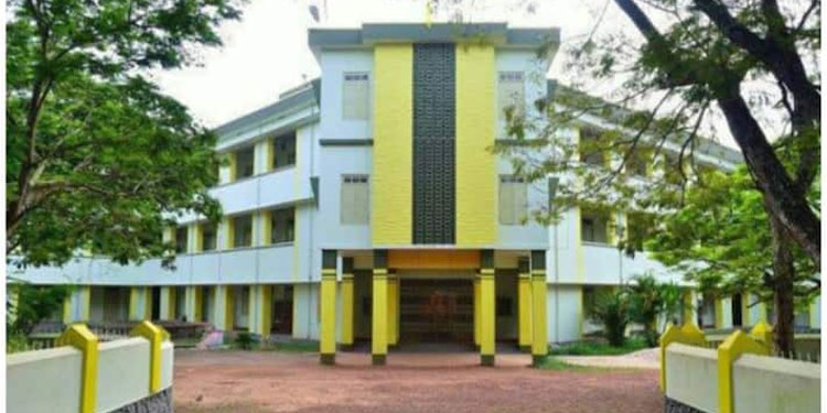 ഓണാഘോഷം അനുവദിച്ചില്ല, വിദ്യാര്‍ത്ഥി ആത്മഹത്യക്ക് ശ്രമിച്ചു; വര്‍ക്കല കോളേജില്‍ സംഘര്‍ഷം