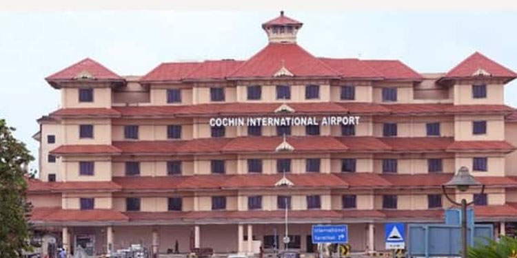 ശരീരത്തിൽ ഒളിപ്പിച്ച് സ്വർണം കടത്താന്‍ ശ്രമം, നെടുമ്പാശേരിയിൽ രണ്ട് പേര്‍ പിടിയില്‍