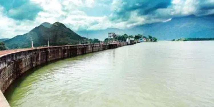 ഇടമലയാർ ഡാമിൽ റെഡ് അലർട്ട് പ്രഖ്യാപിച്ചു: വൃഷ്ടി പ്രദേശത്ത് കനത്ത മഴ