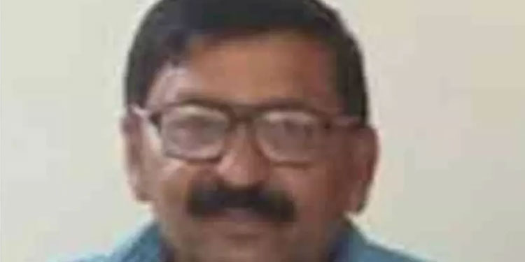 ആംബുലൻസിന്റെ വാതിൽ തുറക്കാനായില്ല, വെട്ടിപ്പൊളിച്ച് പുറത്തെടുത്ത രോഗി മരിച്ചു