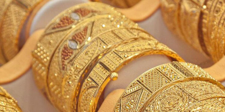 തലപൊക്കി സ്വർണവില , കാലിടറി വെള്ളി; ഇന്നത്തെ വിപണി നിരക്ക് അറിയാം