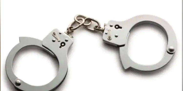 ബസില്‍ തര്‍ക്കം: പൊലീസെത്തി, പരിശോധനയില്‍ എംഡിഎംഎ, 2 പേര്‍ അറസ്റ്റില്‍