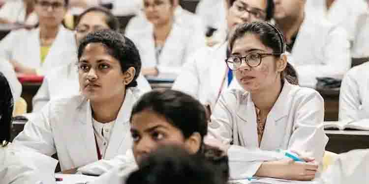 ഇവർക്കിനി പഠനം തുടരാം; ഇന്ത്യൻ വിദ്യാർഥികൾക്കുള്ള നിയന്ത്രണങ്ങൾ നീക്കി ചൈന