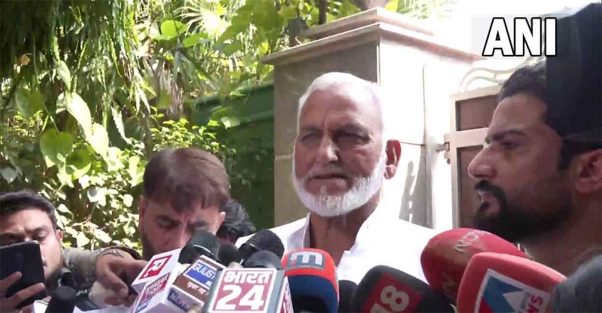 ഗുലാം നബി ആസാദിനു പിന്തുണ; കശ്മീർ കോൺഗ്രസിൽ കൂട്ടരാജി