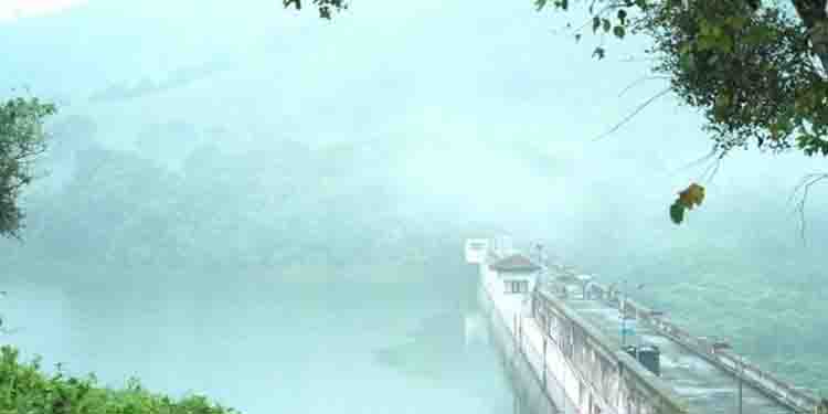 മുല്ലപ്പെരിയാർ തുറന്നു : മൂന്ന് ഷട്ടറുകൾ 30 സെന്റീമീറ്റർ ഉയർത്തി ; സെക്കന്റിൽ 534 ഘനയടി വെള്ളം പുറത്തേക്ക്