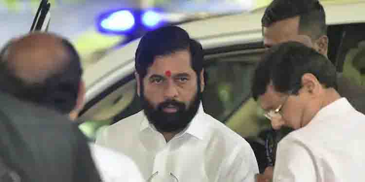 മഹാരാഷ്ട്ര മന്ത്രിസഭ വികസനം ഇന്ന് ; 18 പേർ സത്യപ്രതിജ്ഞ ചെയ്യും,ആഭ്യന്തരവകുപ്പ് ഫഡ്നാവിസിന് തന്നെയെന്ന് സൂചന