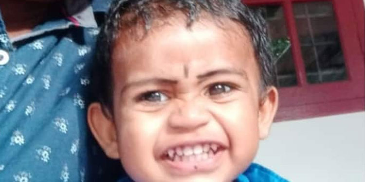 വീട്ടിലെ കോണിപ്പടിയിൽ നിന്നും വീണ് രണ്ട് വയസുകാരന്‍ മരിച്ചു