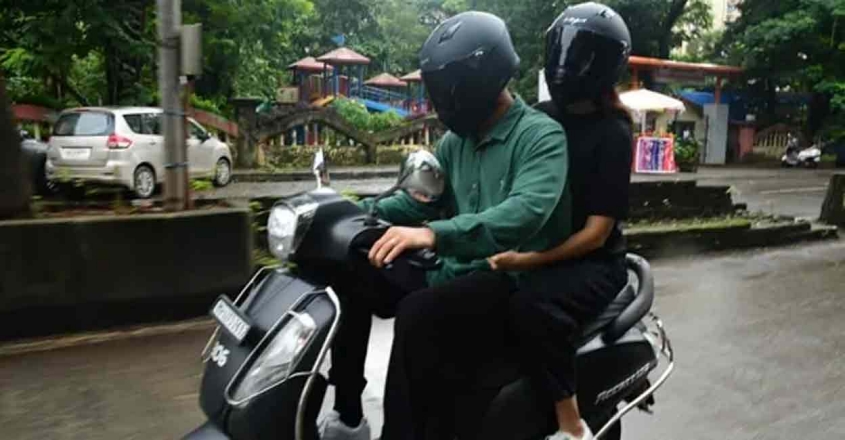മുംബൈ തെരുവിലൂടെ സ്‌കൂട്ടറില്‍ ചുറ്റി വിരാട് കോലിയും അനുഷ്‌കയും
