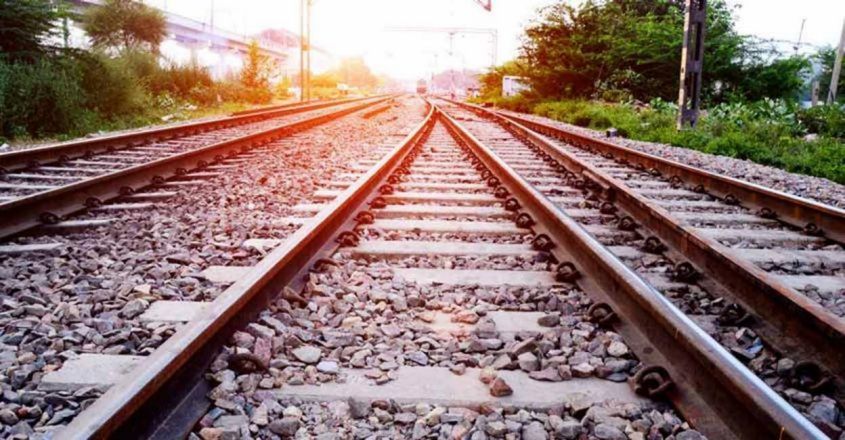 പീഡനം തടഞ്ഞ യുവതിയെ ട്രെയിനിൽനിന്ന് തള്ളിയിട്ടു; നോവായി കുഞ്ഞിന്റെ കരച്ചിൽ