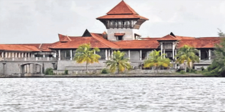 കാപ്പിക്കോ റിസോർട്ട് ഇന്ന് മുതല്‍ പൊളിച്ച് നീക്കും