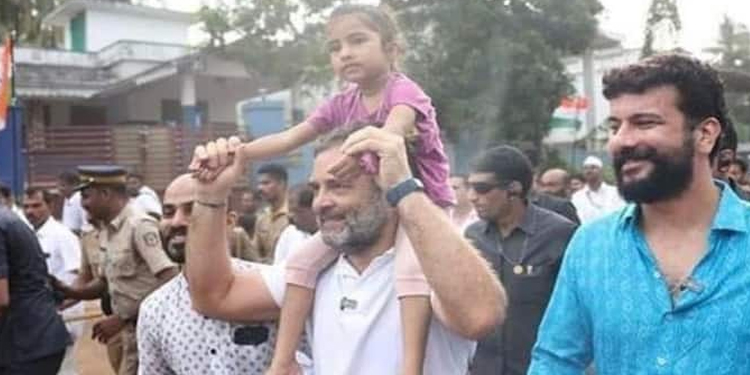 കുഞ്ഞിനെ തോളിലെടുത്ത് രാഹുൽ ​ഗാന്ധി; ഒപ്പം നടന്ന് രമേഷ് പിഷാരടിയും
