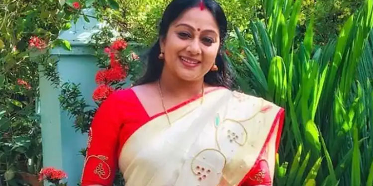 തിരുവോണ ആരവം ഒട്ടും കുറക്കാതെ കസവു സാരിയിൽ മനോഹരിയായി ചിപ്പി