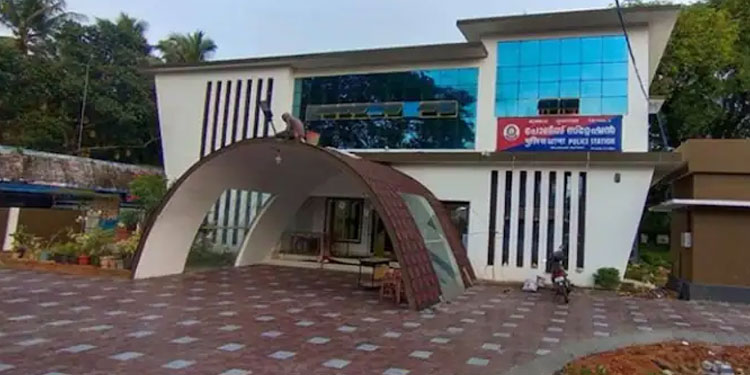 അമ്പതുകാരി വീട്ടിനകത്ത് പൊള്ളലേറ്റ് മരിച്ച നിലയിൽ, ആത്മഹത്യയെന്ന് നിഗമനം