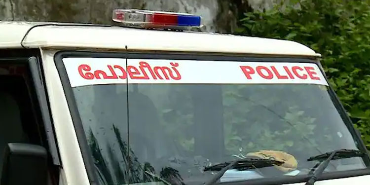 നവജാതശിശുവിനെ പൊന്തക്കാട്ടിൽ ഉപേക്ഷിച്ച സംഭവം; കുഞ്ഞിനെ ശിശുക്ഷേമ സമിതിക്ക് കൈമാറി